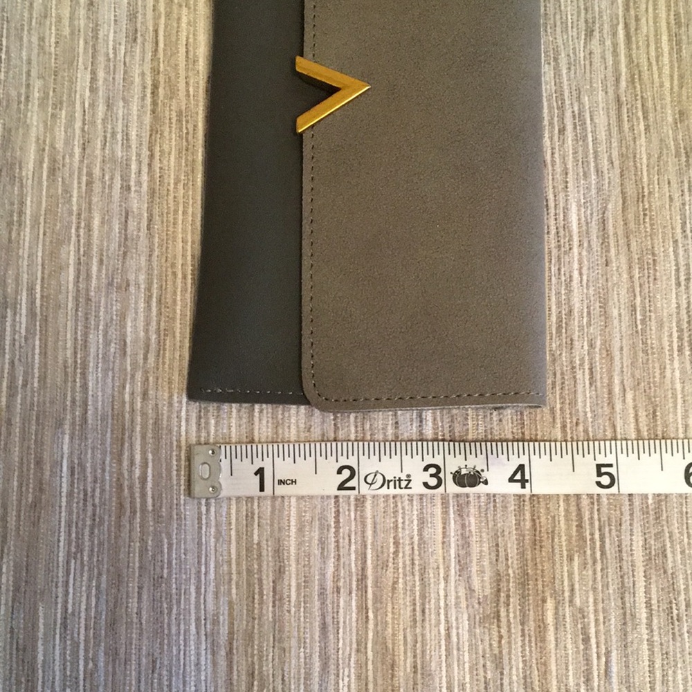 Ladies wallet. - Picture 2 of 4